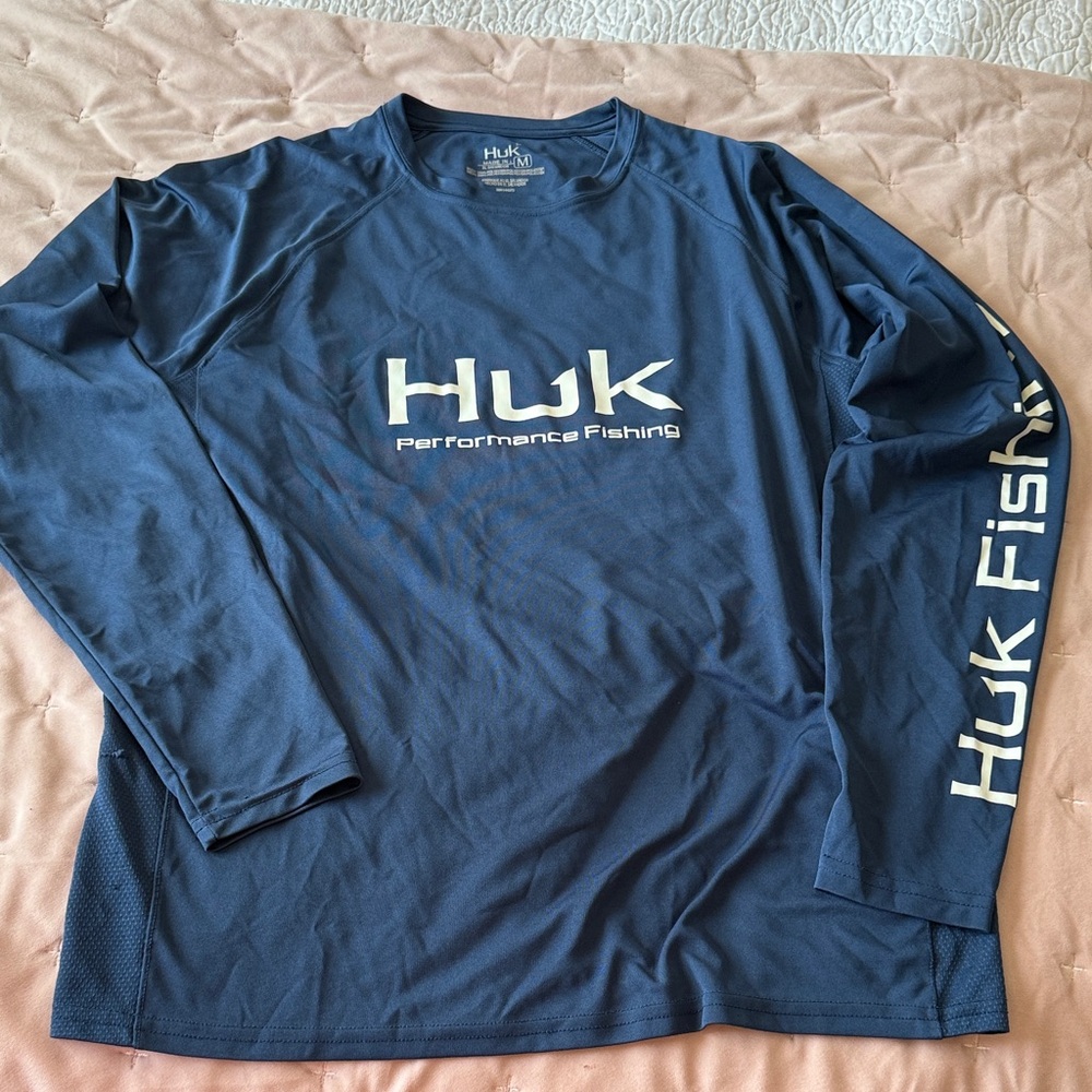 Huk Navy Blue Long-Sleeve Performance Fishing Shirt - Men’s Medium